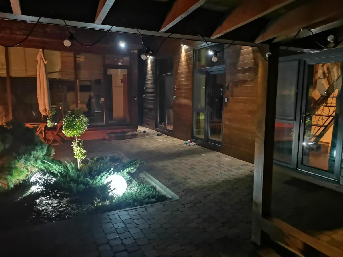 Kopel Haus - Studio - Self Acces Cod Location بالوتيشتي المظهر الخارجي الصورة