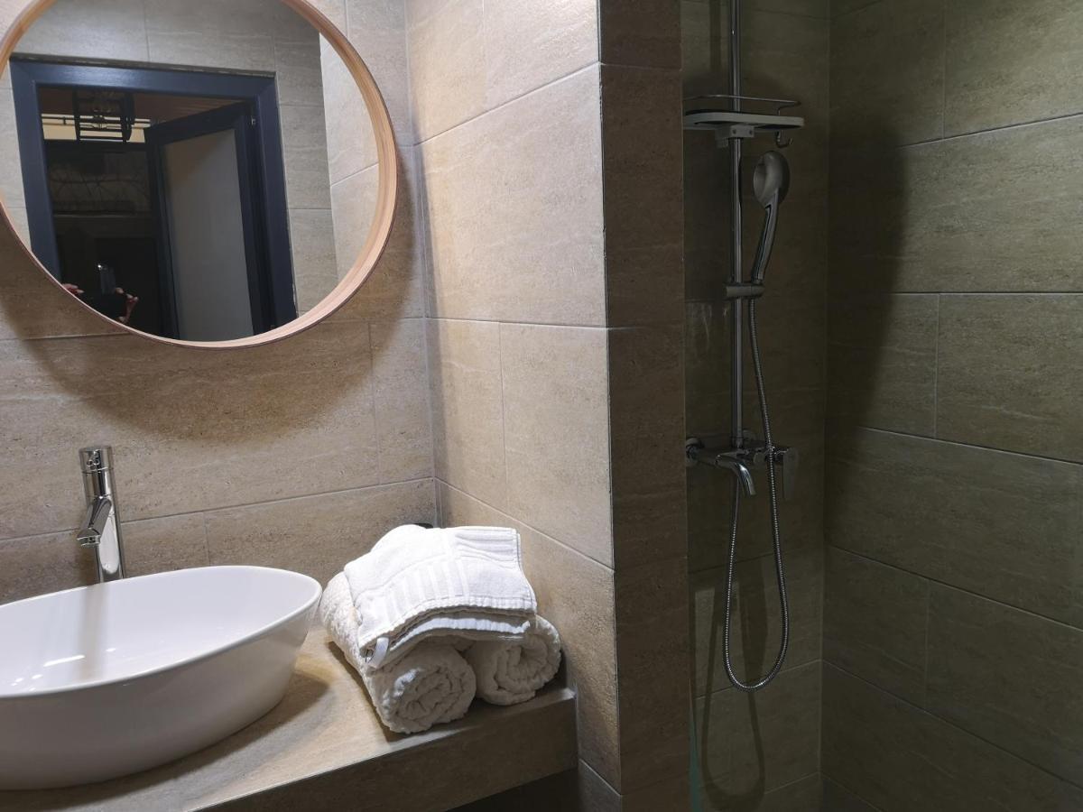 Kopel Haus - Studio - Self Acces Cod Location بالوتيشتي المظهر الخارجي الصورة